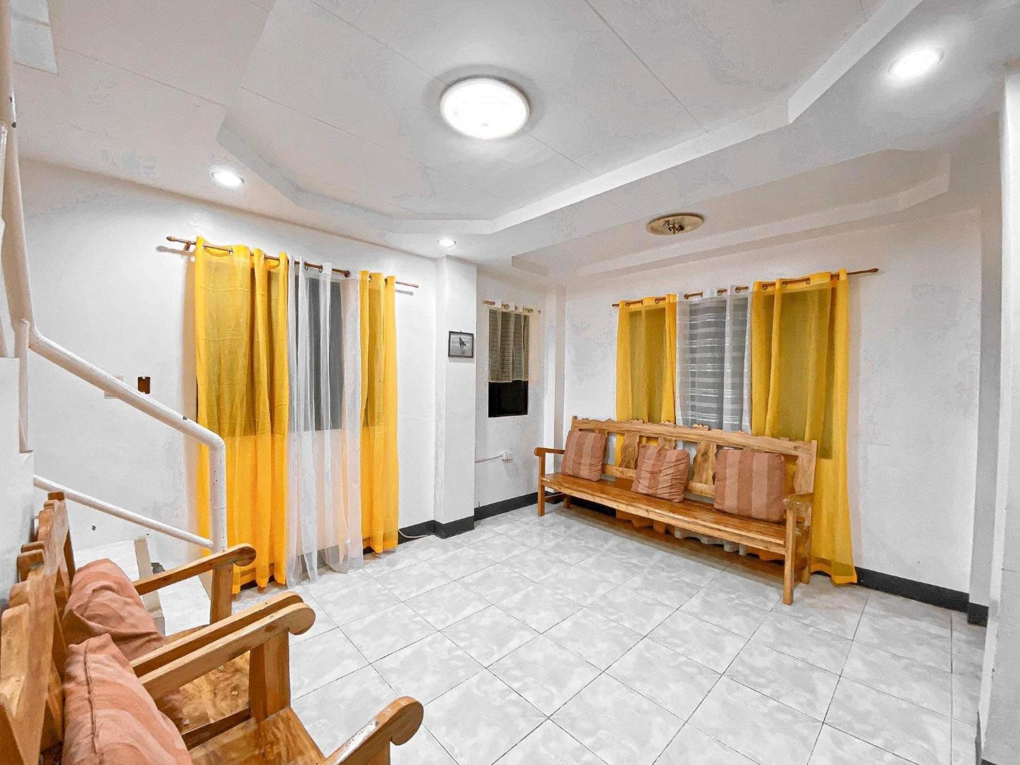Luna Oslob Travellers Inn Ngoại thất bức ảnh
