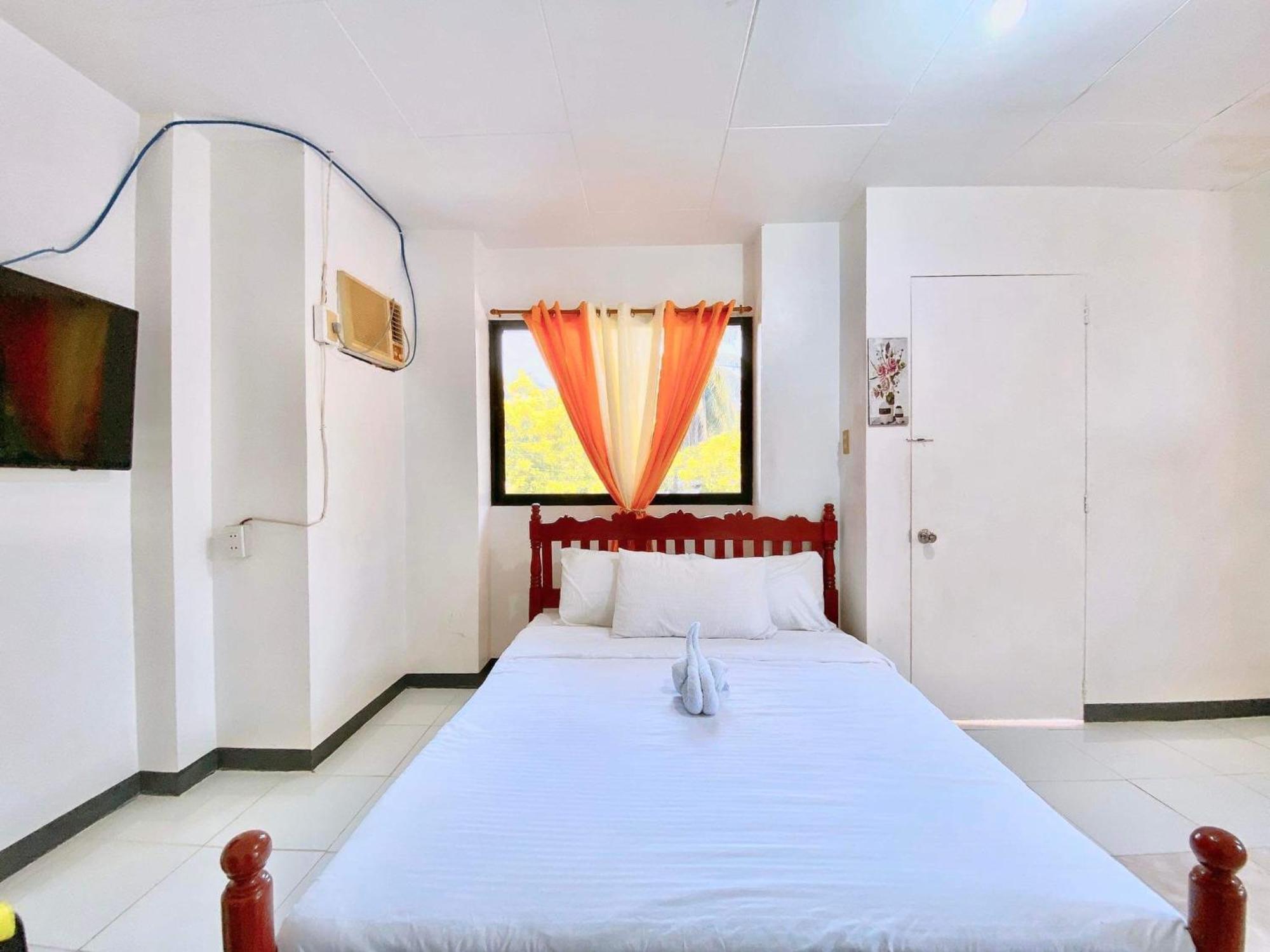 Luna Oslob Travellers Inn Ngoại thất bức ảnh