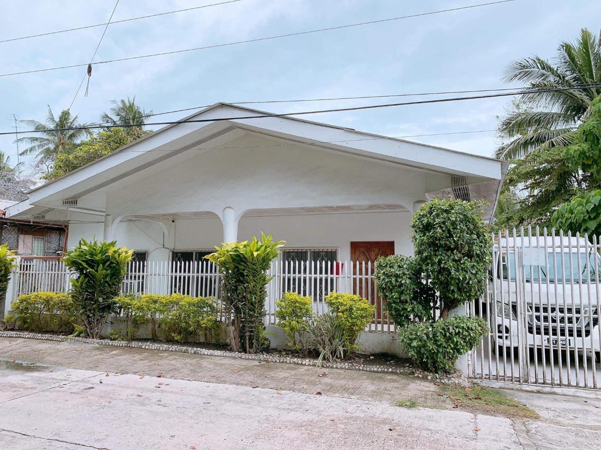 Luna Oslob Travellers Inn Ngoại thất bức ảnh