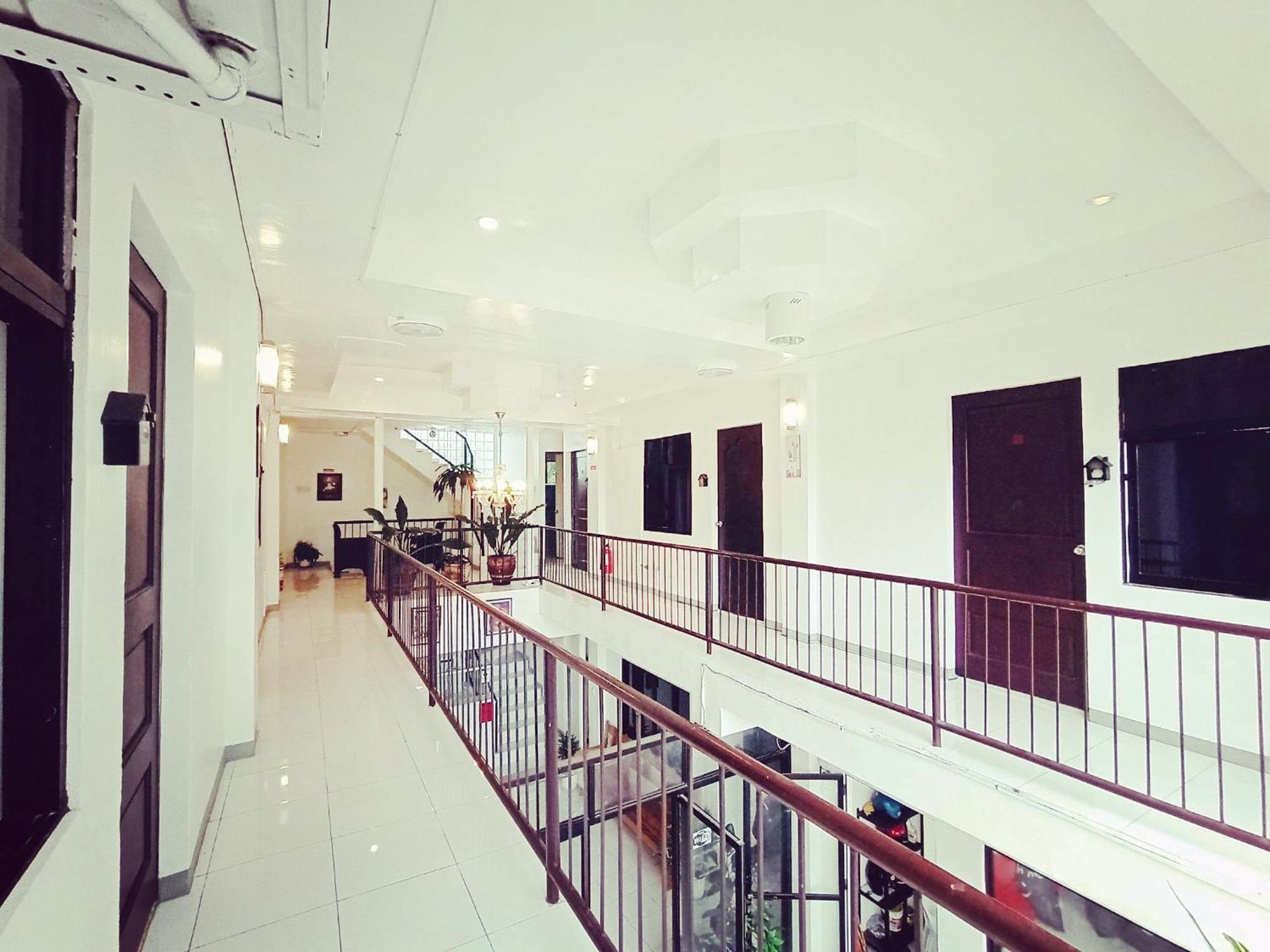 Luna Oslob Travellers Inn Ngoại thất bức ảnh
