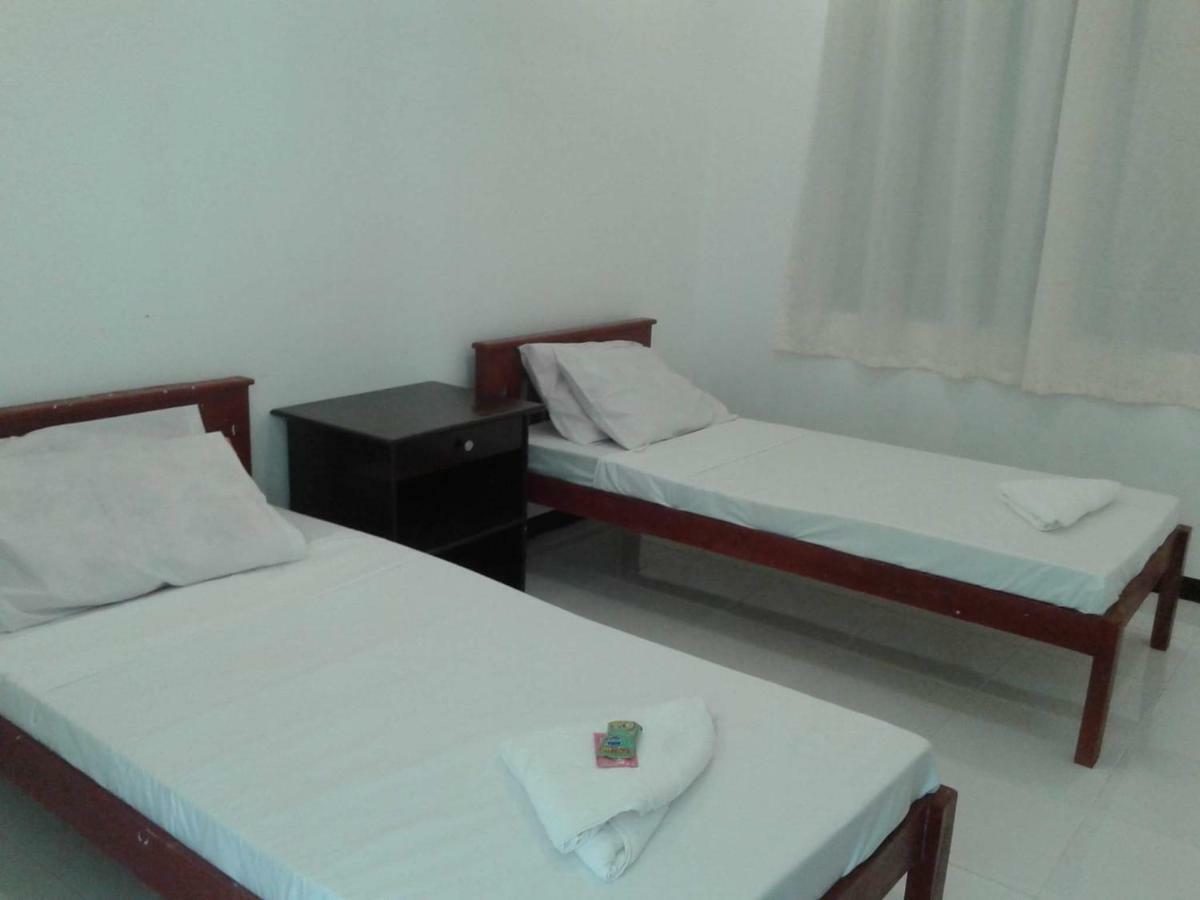 Luna Oslob Travellers Inn Ngoại thất bức ảnh