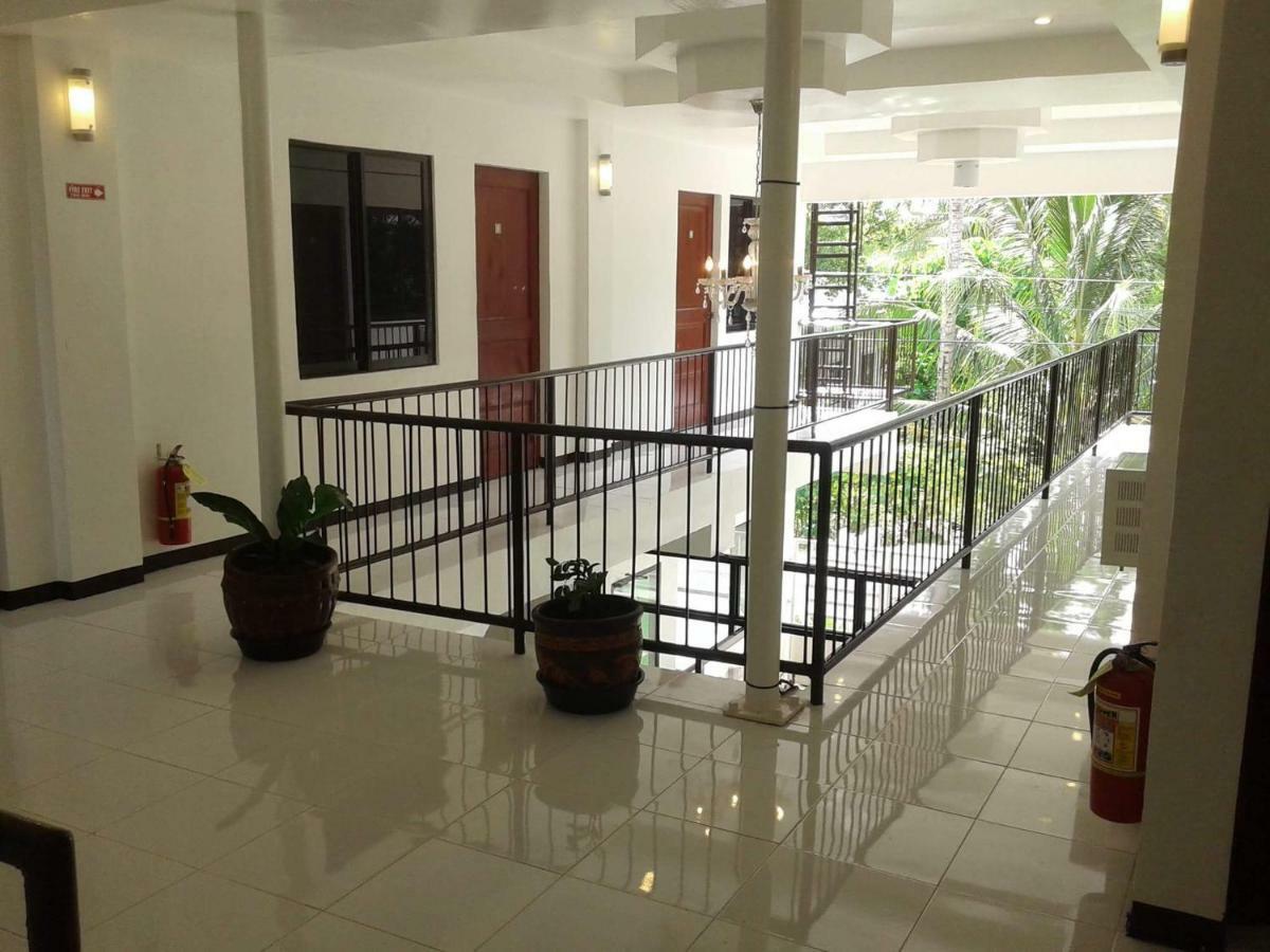 Luna Oslob Travellers Inn Ngoại thất bức ảnh